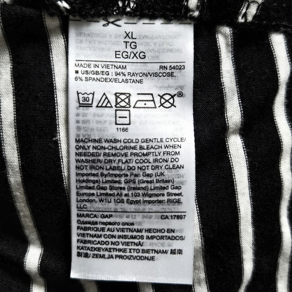 GAP Luxe Hi-Lo Pleated Back V-neck Boxy Tee, Dorman Sleeves, Black/White Stripe - Picture 7 of 8